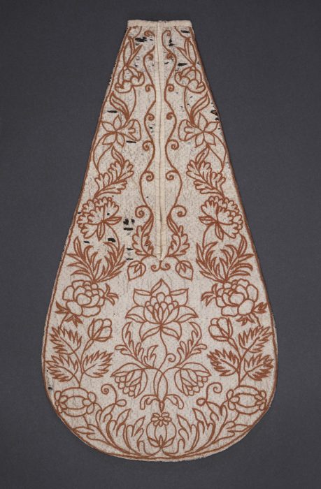 18th century women's hanging pocket. Cream fabric with brown embroidery